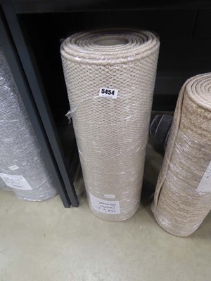 Lot 5454 - Oatmeal carpet runner 158 x 27in