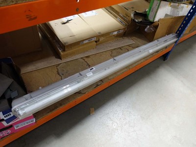 Lot 4666 - Utility light