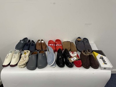 Lot 13x Pairs of shoes in various styles