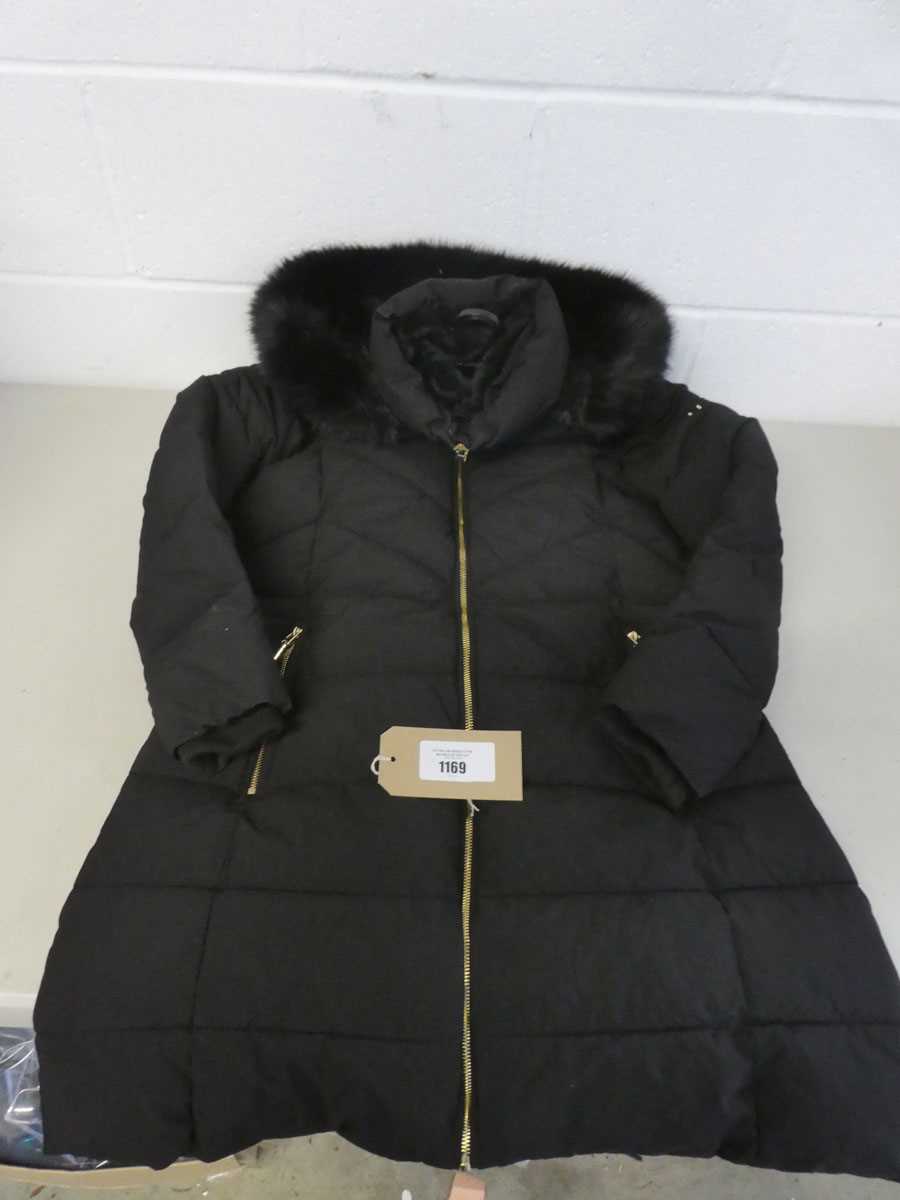 Lot A women's Halston hooded coat in black. (size M).