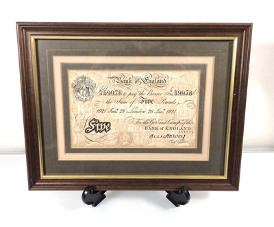 Lot 113 - A framed and glazed Bank of England white five...