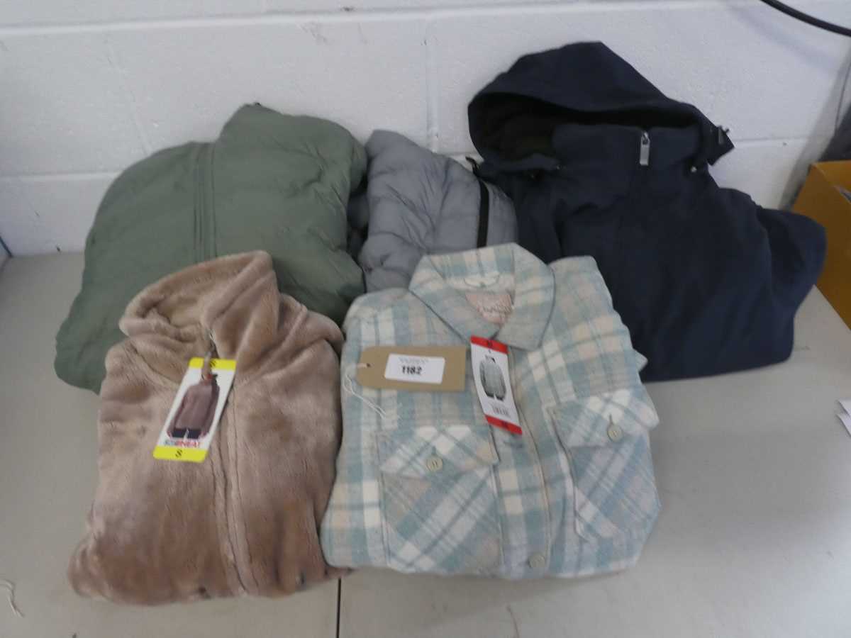 Lot Approx. 5 men's and women's coats and jackets...