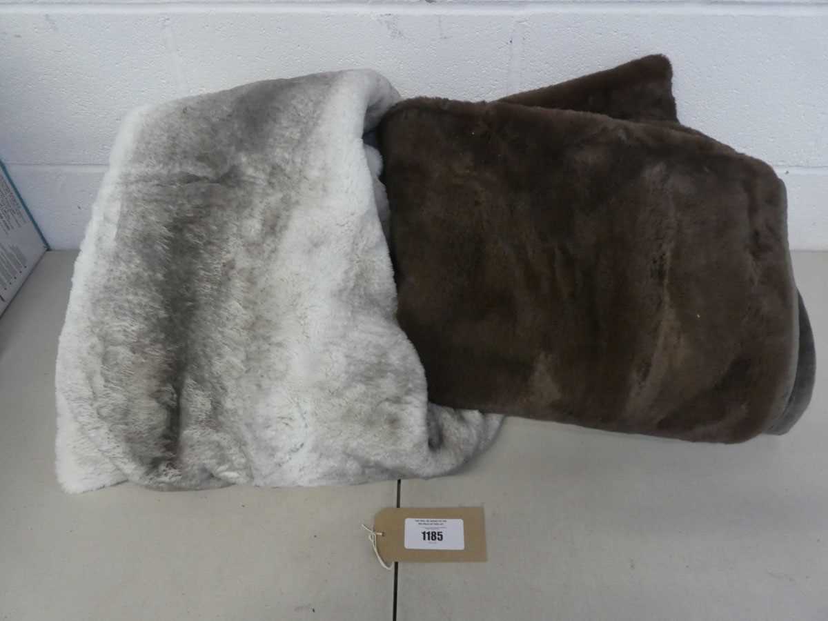 Lot A bag containing x2 throws by Mon Chateau