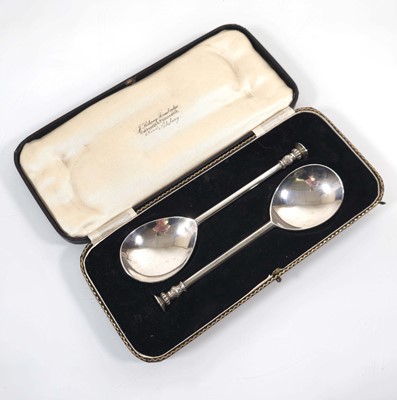 Lot 208 - A cased pair of silver spoons by John Sidney...