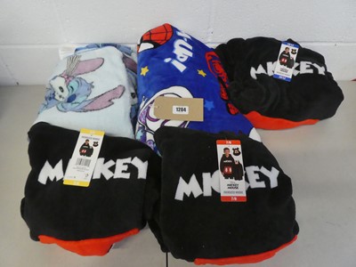 Lot A bag containing x2 character throws ( Stitch...