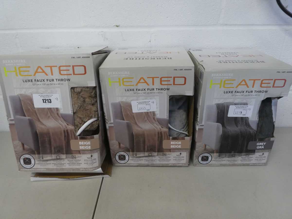 Lot x3 Berkshire heated faur fur throws ( x2 beige,...