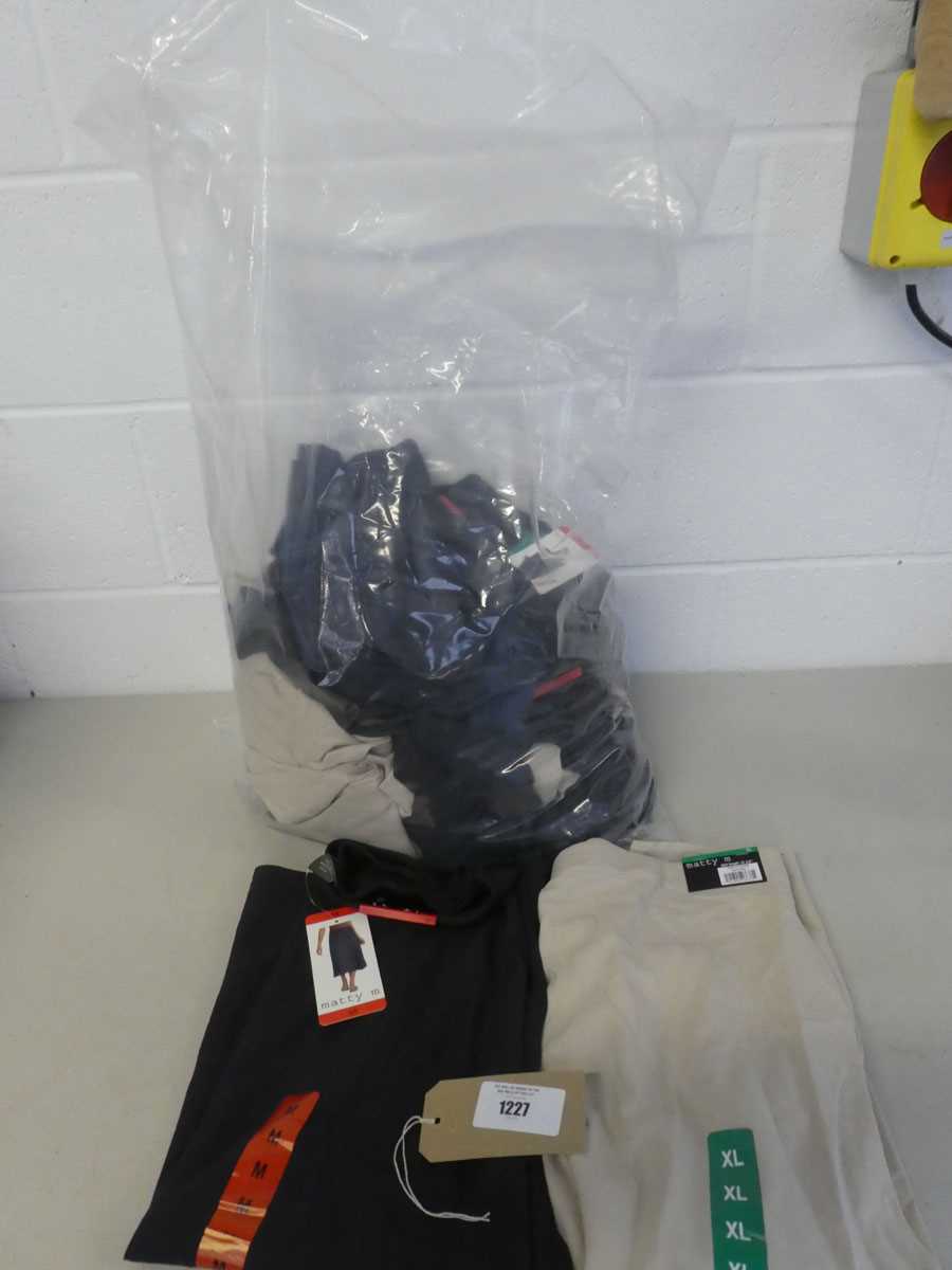 Lot Approx. 20 women's skirts by Matty M.