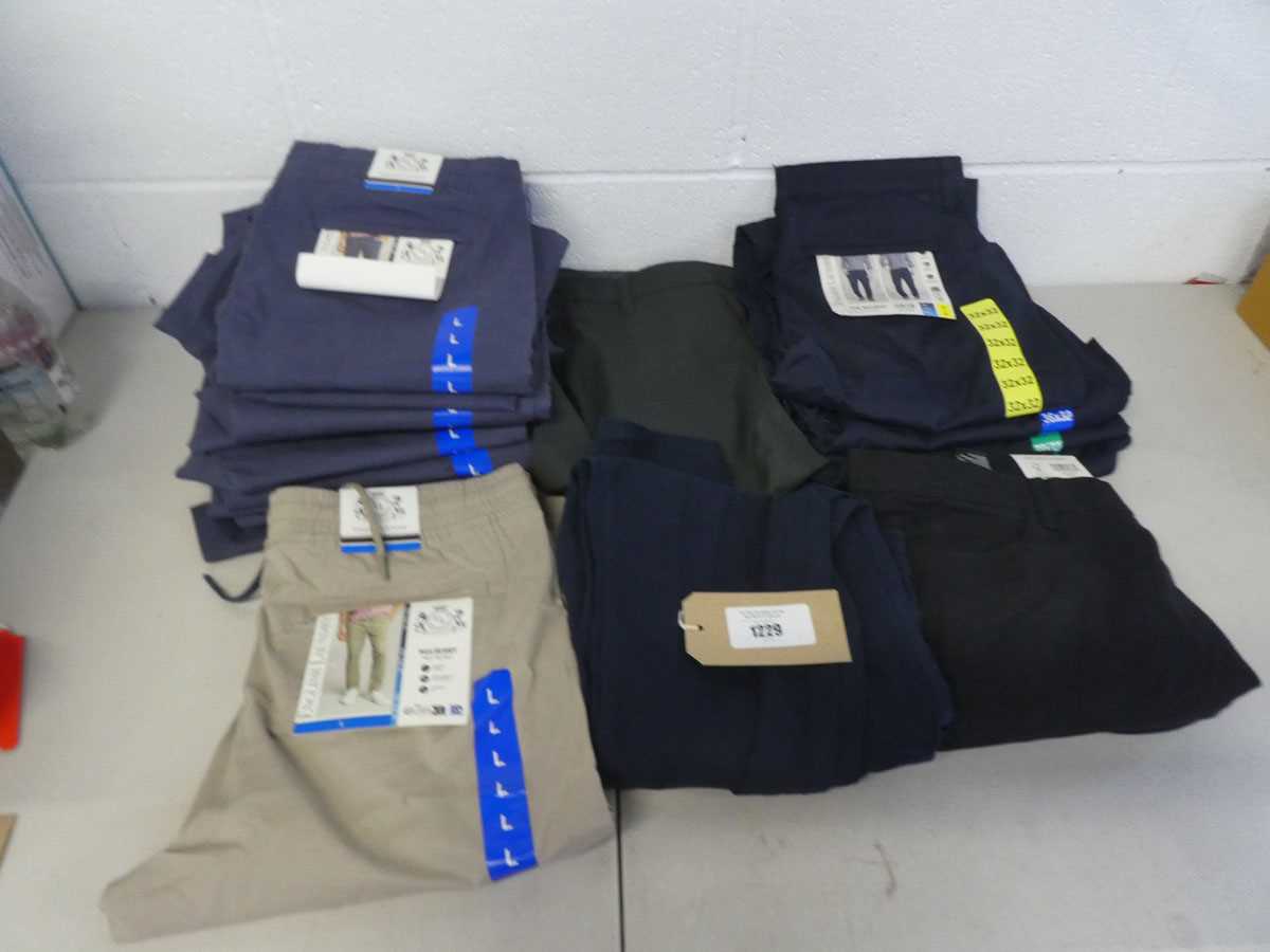 Lot Approx. 17 pairs of men's trousers by English...