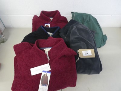 Lot Approx. 5 men's and women's jackets by...