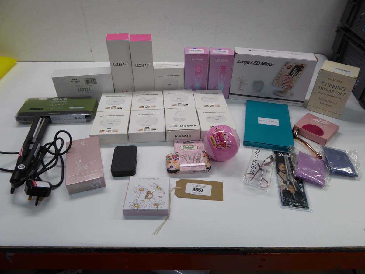 Lot Umi blackhead remover, Lashbase Pro Fans,...