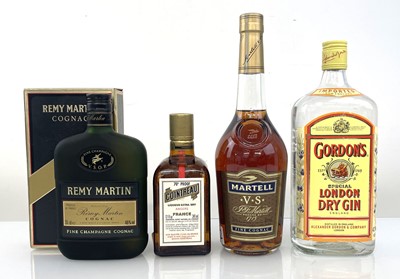 Lot 22 - 4 bottles, 1x Gordon's Special London Dry...