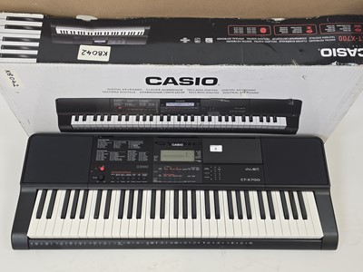 Lot A boxed Casio CT-X700 keyboard