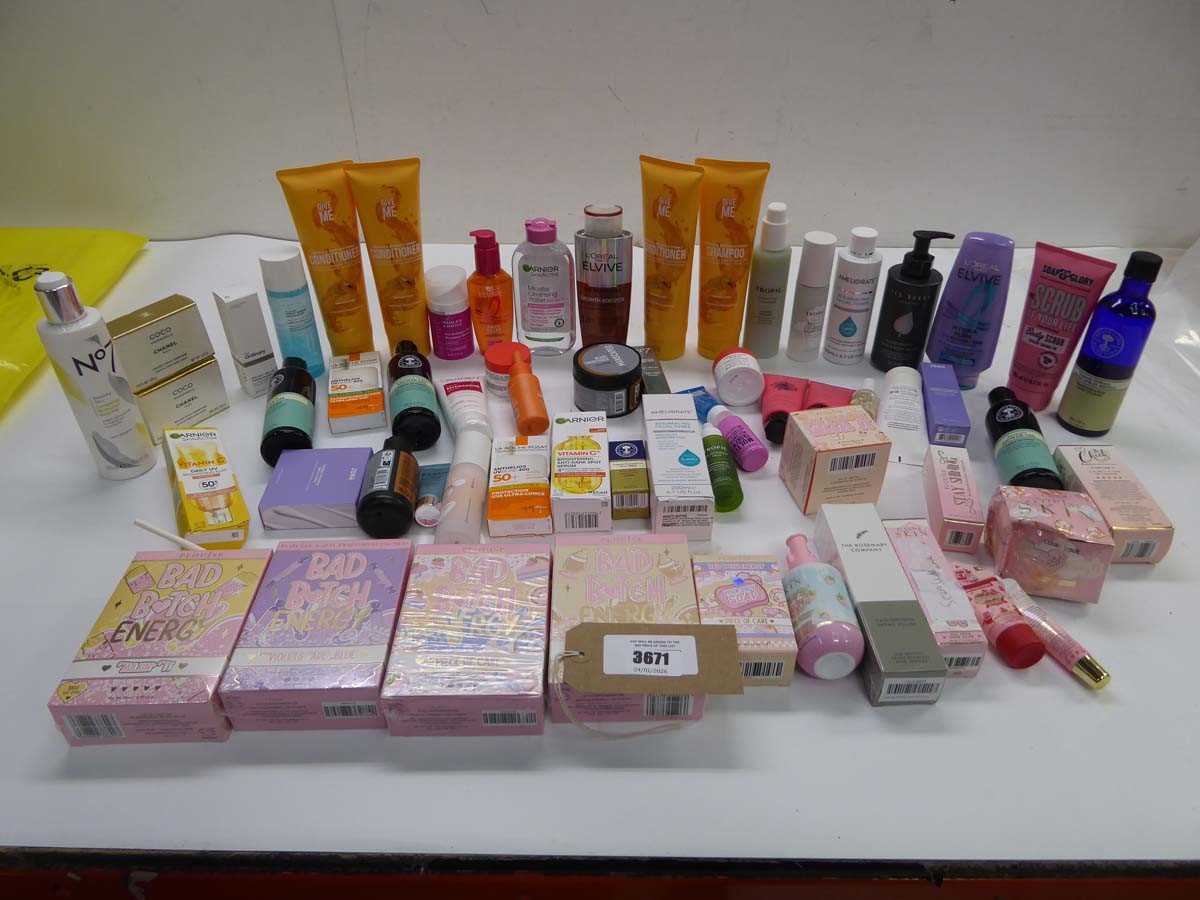 Lot Selection of branded toiletries including Give...
