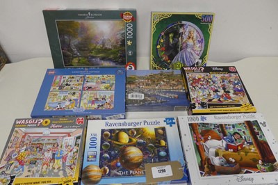 Lot 1290 - Selection of puzzles incl. Ravensburger 500...