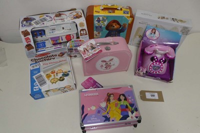 Lot 1297 - Selection of roleplaying toys incl. Melissa &...