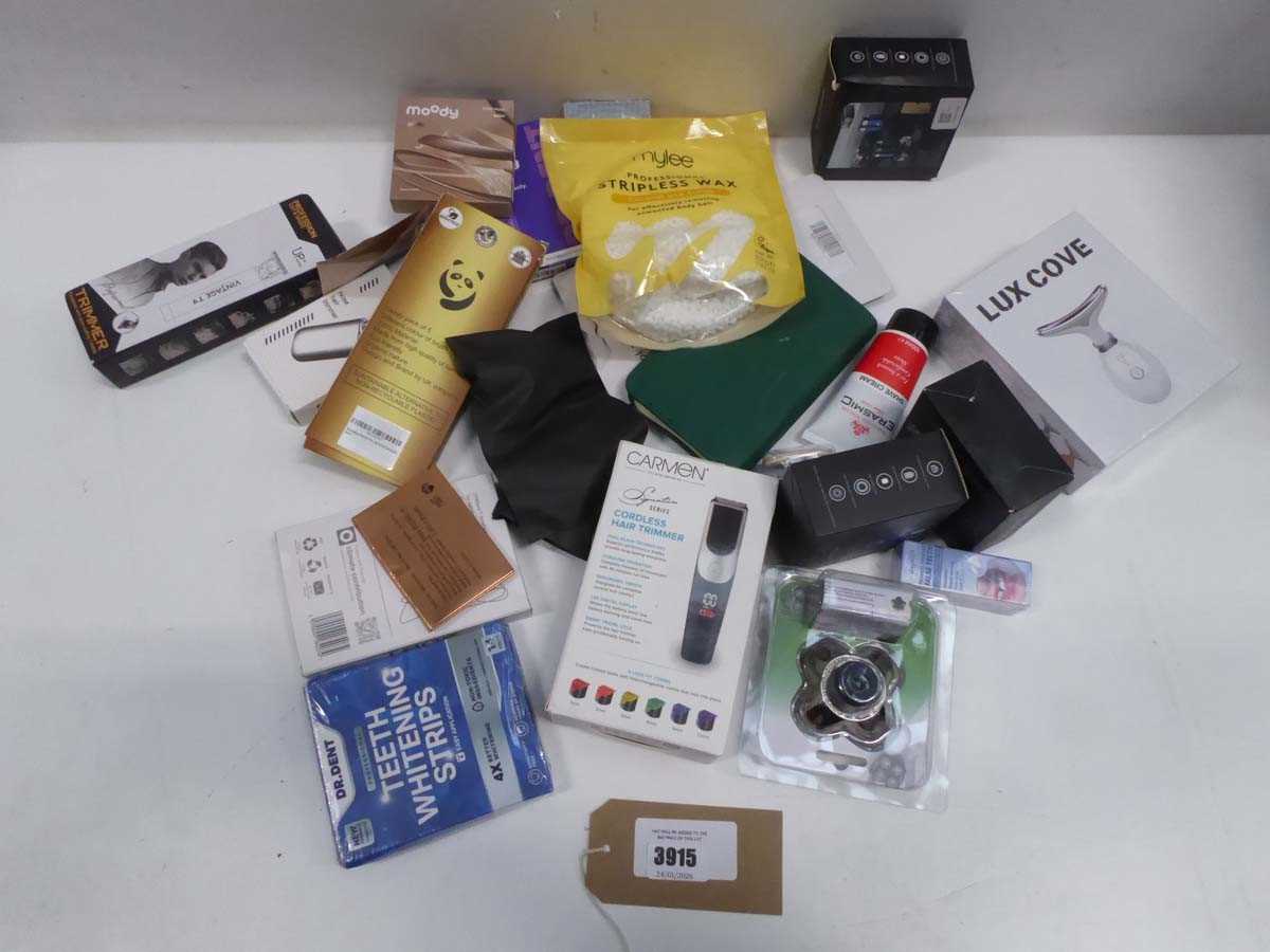 Lot Selection of dental and shaving related items