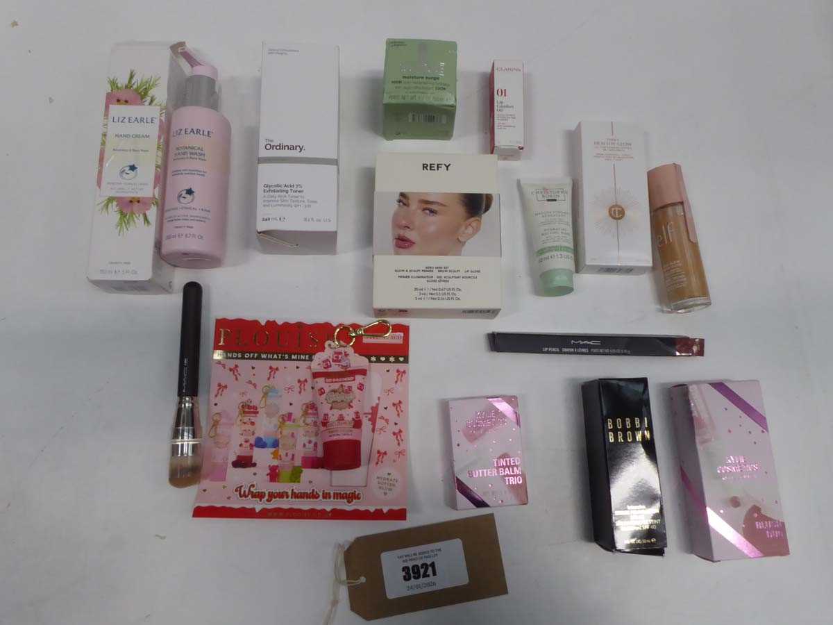 Lot Selection of Branded skin care and makeup to...