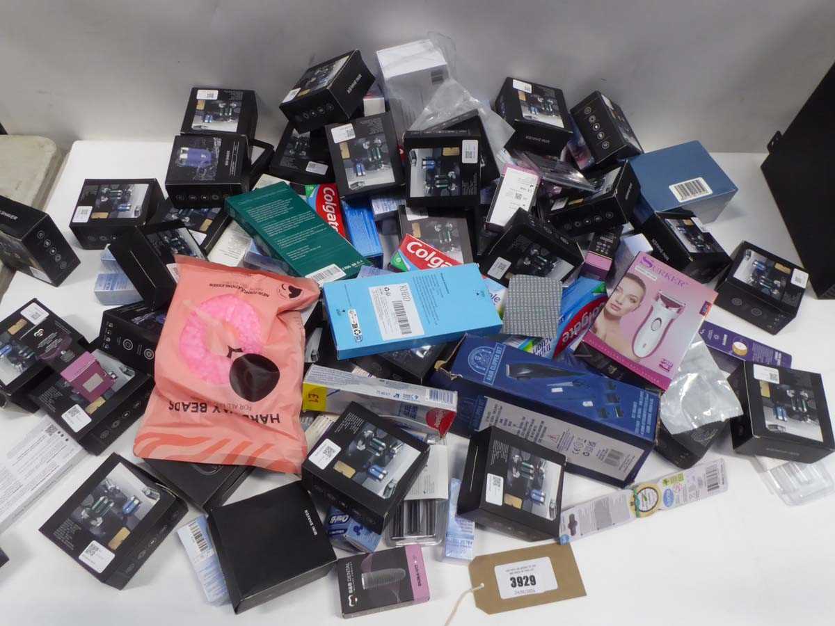 Lot Selection of shaving and dental related items