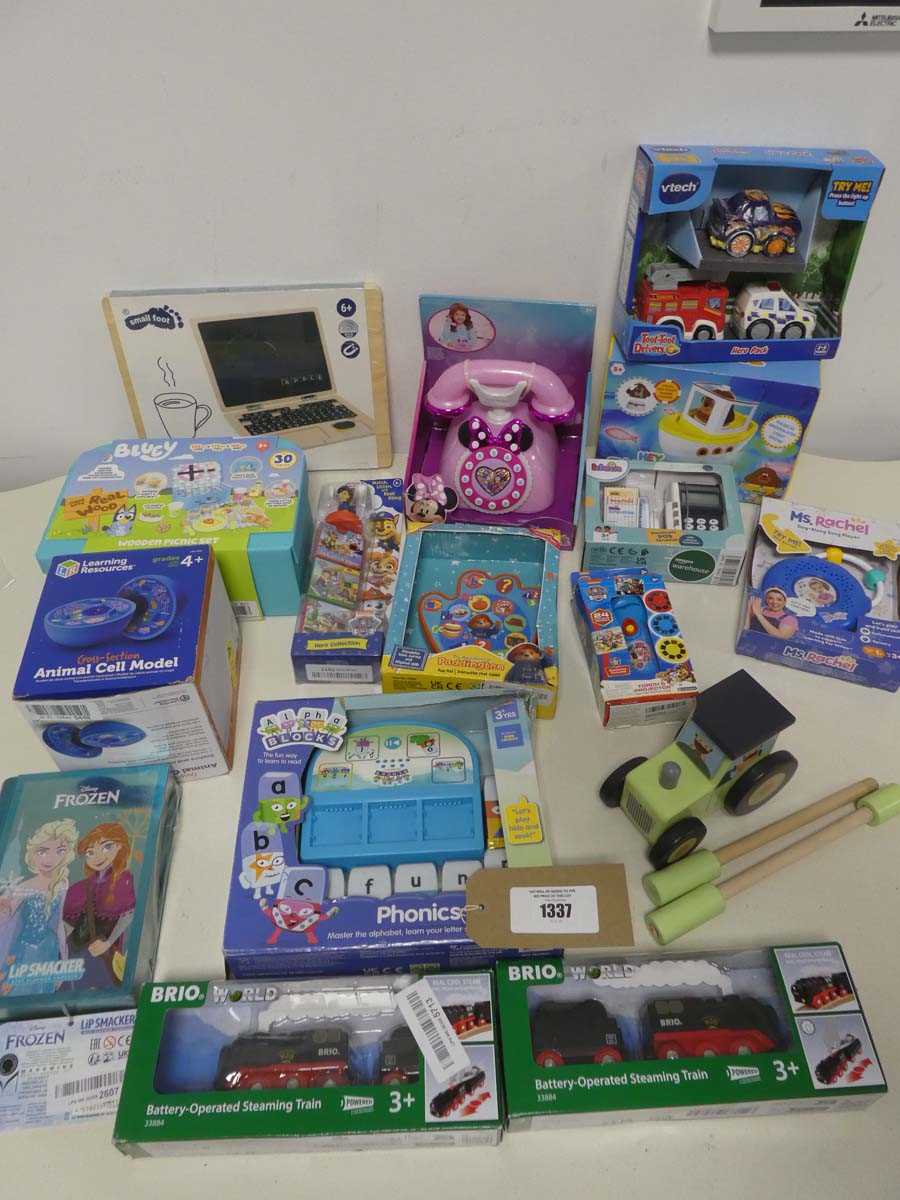 Lot 1337 - Selection of interactive toys and games incl....