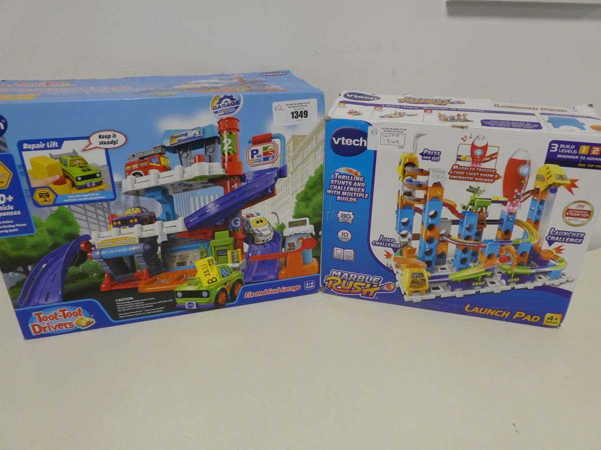 Lot 1349 - Vtech Toot-Toot Drivers Fix & Fuel garage in...