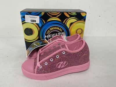 Lot The Original Heelys wheeled shoe in pink size...