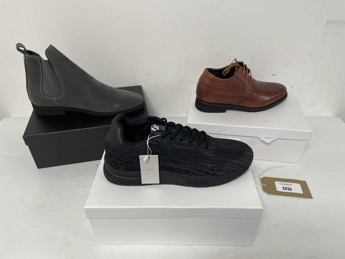 Lot 3x Boxed pairs of Conzuri shoes in various styles