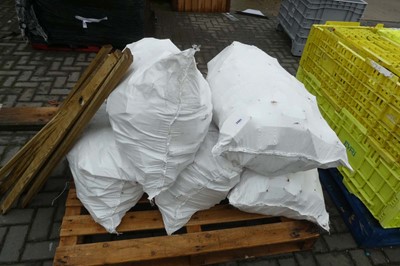 Lot 2401 - 5 large bags of softwood off-cuts for burning