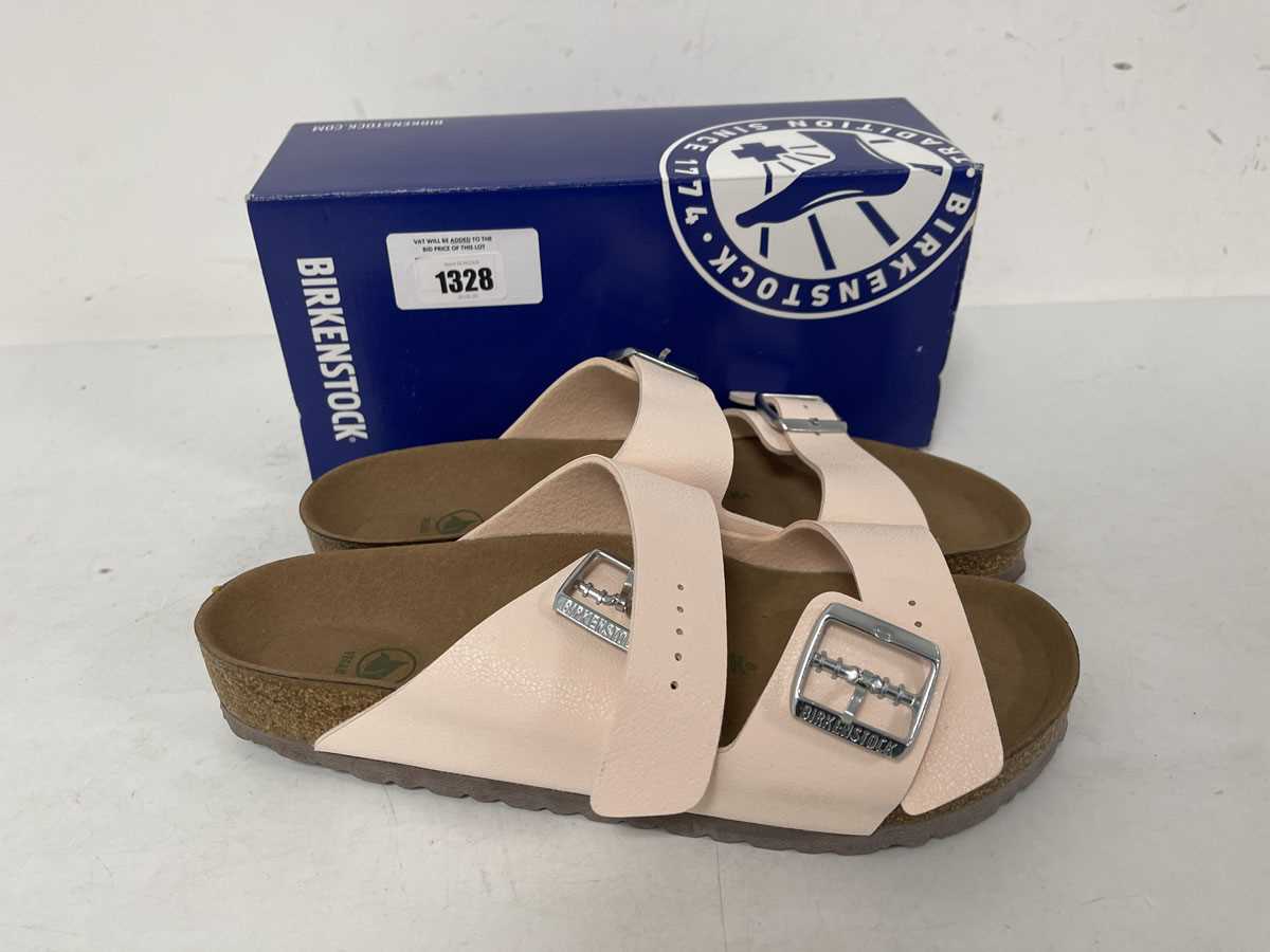 Lot Birkenstock ar zona BS sandals in light rose...