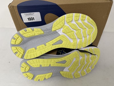 Lot Asics GT-2000 11 trainers in black size UK7 -...