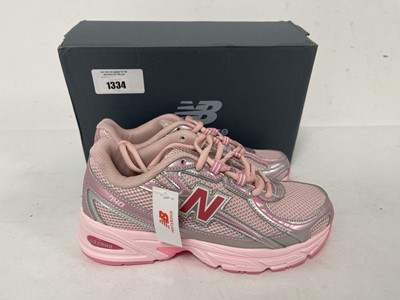 Lot New Balance 740 trainers in pink size UK6 - boxed