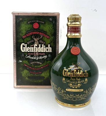 Lot 73 - A Spode Decanter of Glenfiddich 18 year old...
