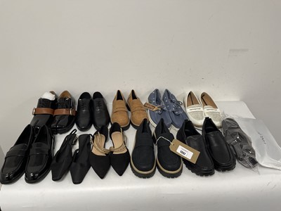 Lot 10x Pairs of shoes in various styles to...