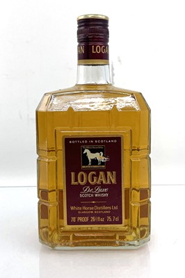Lot 89 - A bottle of Logan De Luxe Scotch Whisky by...