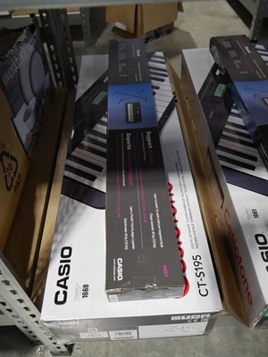 Lot 1660 - Boxed Casio keyboard CT-S195 with boxed...