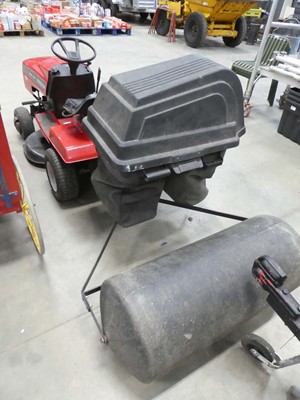 Lot 4141 - Sovereign Euro Rider 91cm 11 horsepower ride...