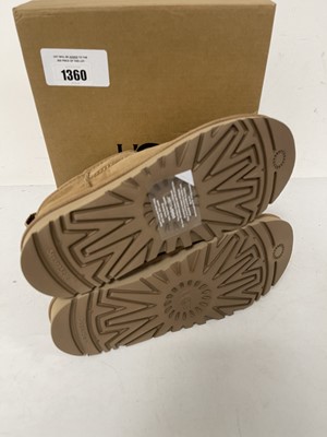 Lot Ugg classic ultra mini boots in chestnut size...
