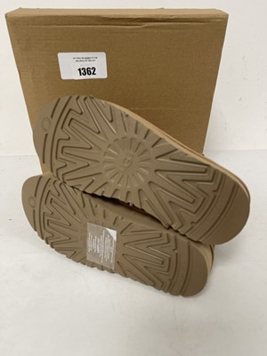 Lot Ugg mini bailey button II boots size UK5 - boxed