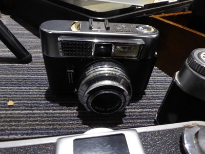 Lot 2291 - 4 Voig Hander cameras