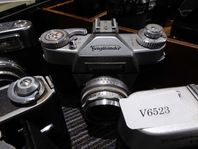 Lot 2291 - 4 Voig Hander cameras