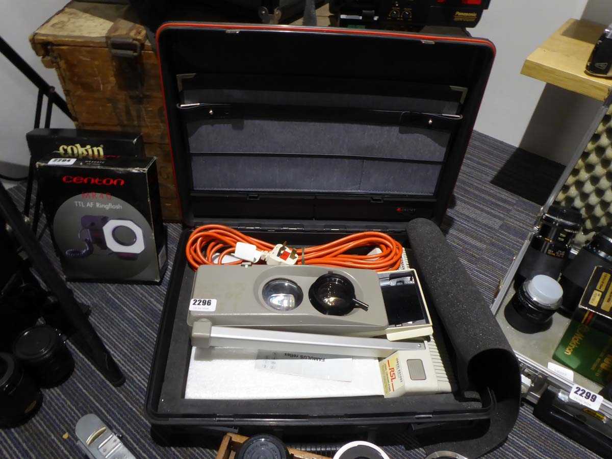 Lot 2296 - Famulus Reflex projector in case