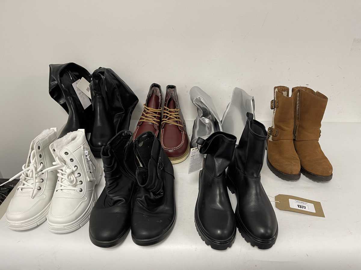 Lot 1377 - 7x Pairs of boots in various styles to include...