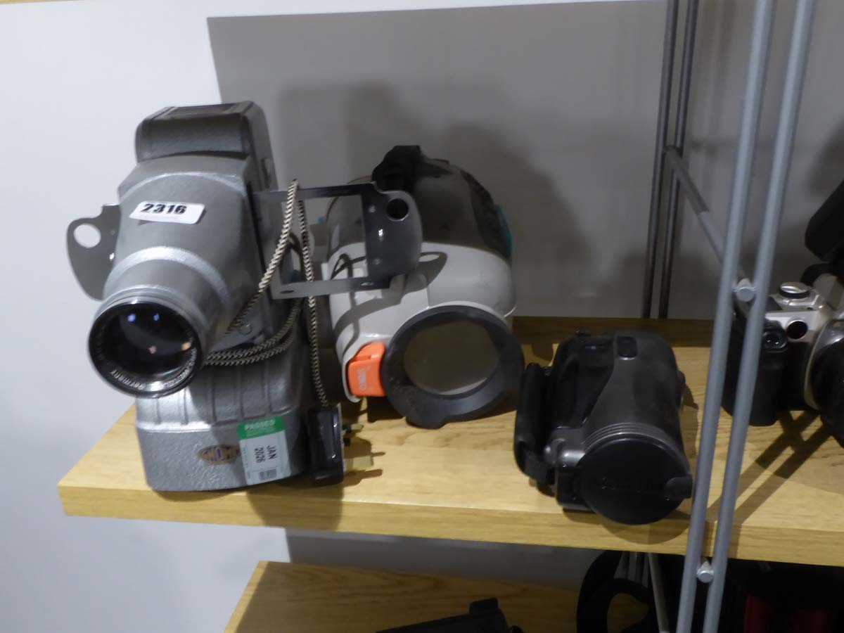 Lot 2316 - 2 projectors plus a Canon handy cam