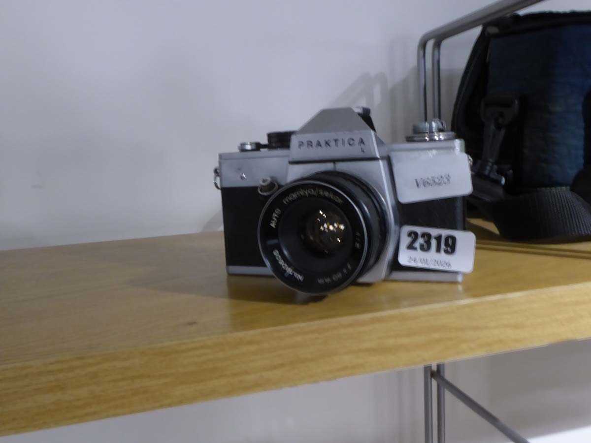 Lot 2319 - Praktica camera