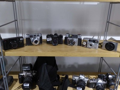 Lot 2320 - 6 cameras including Panasonic, Pentax, Cosina,...