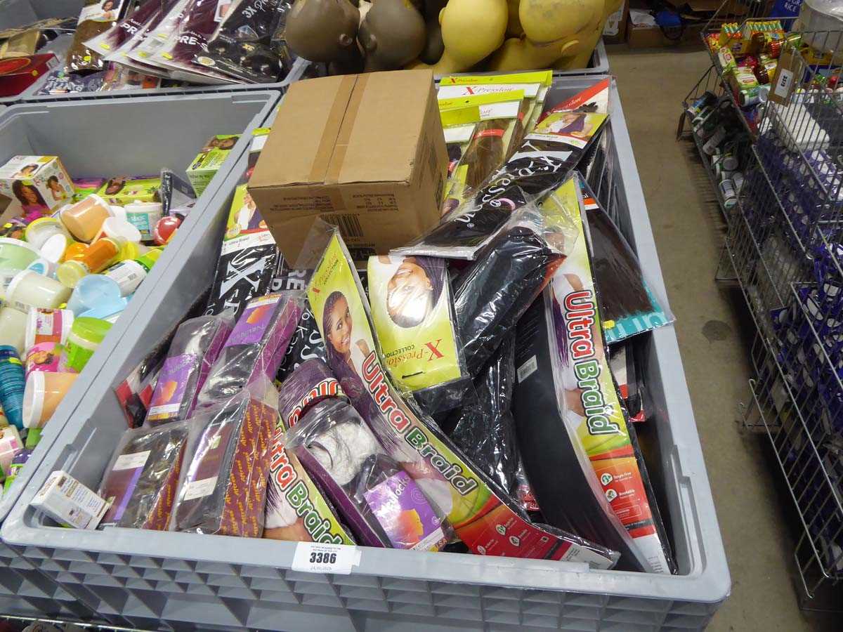 Lot 3386 - Plastic pallet box containing a large quantity...