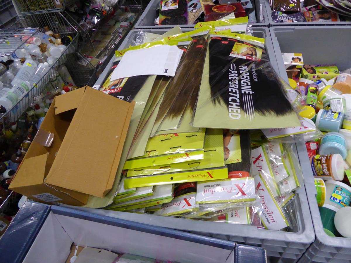 Lot 3388 - Plastic pallet box containing a large quantity...