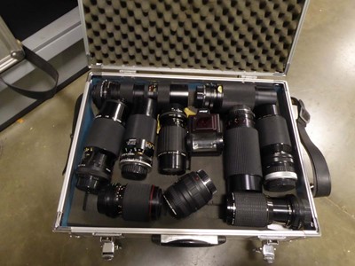 Lot 2559 - 5 cases containing various lenses etc