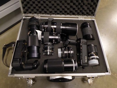 Lot 2559 - 5 cases containing various lenses etc