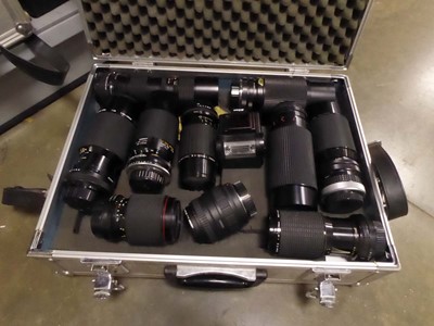 Lot 2559 - 5 cases containing various lenses etc