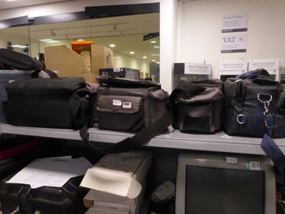 Lot 2562 - 6 camera bags containing various lenses
